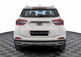 Подержанный автомобиль Chery Tiggo 4 2022 года (6 фото)