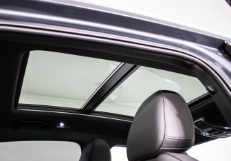 Подержанный автомобиль Geely Tugella 2023 года (10 фото)