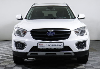 Подержанный автомобиль FAW Besturn X80 2017 года (2 фото)