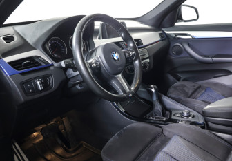 Подержанный автомобиль BMW X1 2019 года (14 фото)