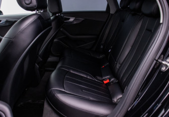 Подержанный автомобиль Audi A4 Sedan 2016 года (11 фото)