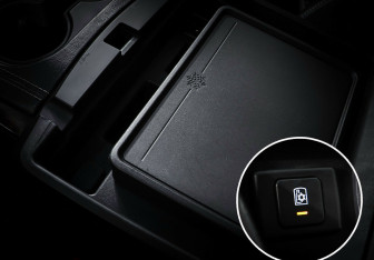 Подержанный автомобиль Chevrolet Tahoe 2016 года (17 фото)