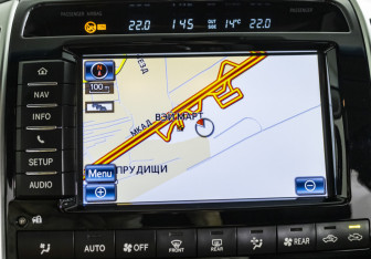 Подержанный автомобиль Toyota Land Cruiser Suv 2015 года (19 фото)