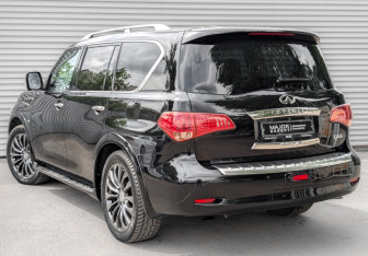Подержанный автомобиль Infiniti QX80 2016 года (7 фото)