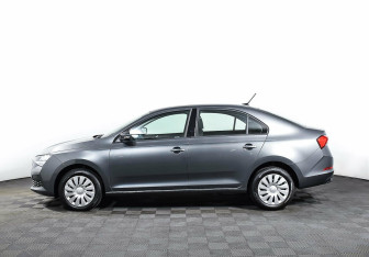 Подержанный автомобиль Skoda Rapid Liftback 2022 года (3 фото)