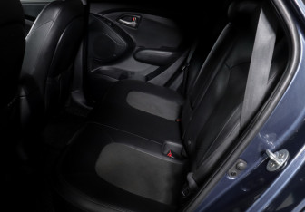 Подержанный автомобиль Hyundai ix35 2010 года (10 фото)