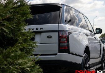 Подержанный автомобиль Land Rover Range Rover 2013 года (25 фото)