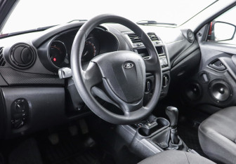 Подержанный автомобиль LADA (ВАЗ) Granta Sedan 2018 года (7 фото)