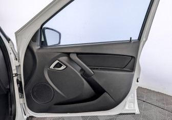 Подержанный автомобиль LADA (ВАЗ) Granta Sedan 2023 года (24 фото)