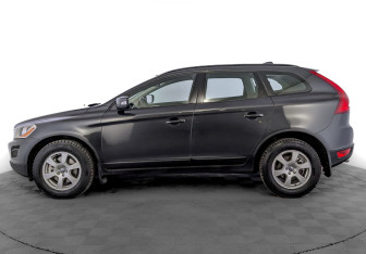 Подержанный автомобиль Volvo XC60 2012 года (8 фото)