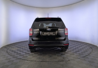 Подержанный автомобиль Subaru Forester Suv 2014 года (6 фото)
