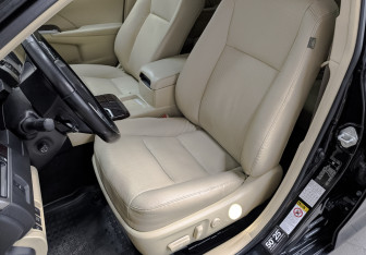 Подержанный автомобиль Toyota Camry Sedan 2017 года (20 фото)