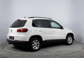 Подержанный автомобиль Volkswagen Tiguan 2013 года (5 фото)