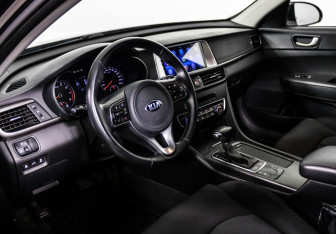 Подержанный автомобиль Kia Optima Sedan 2016 года (12 фото)