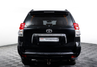Подержанный автомобиль Toyota Land Cruiser Prado 2009 года (6 фото)