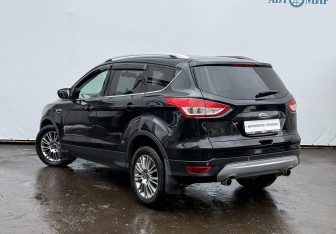 Подержанный автомобиль Ford Kuga 2013 года (7 фото)