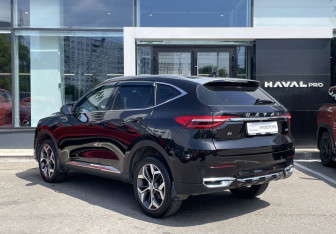 Подержанный автомобиль Haval F7 2021 года (7 фото)