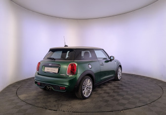Подержанный автомобиль MINI Hatch 2019 года (7 фото)