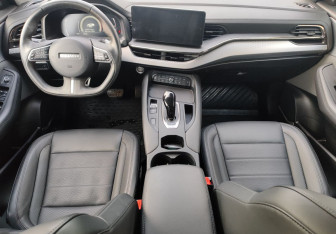 Подержанный автомобиль Haval F7x 2024 года (10 фото)