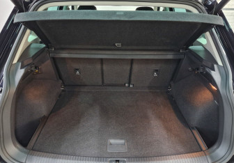 Подержанный автомобиль Volkswagen Tiguan 2018 года (10 фото)