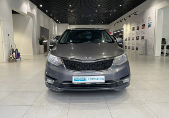 Подержанный автомобиль Kia Rio Sedan 2015 года (2 фото)