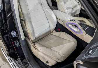 Подержанный автомобиль Mercedes-Benz GLE 2023 года (25 фото)