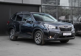 Подержанный автомобиль Subaru Forester Suv 2018 года (3 фото)