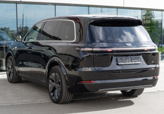 Новый LiXiang L9 2024 (7 фото)