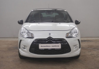 Подержанный автомобиль Citroen DS3 Hatchback 2015 года (2 фото)