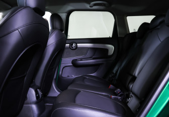 Подержанный автомобиль MINI Countryman 2020 года (12 фото)