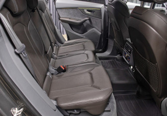 Подержанный автомобиль Audi Q8 2020 года (12 фото)