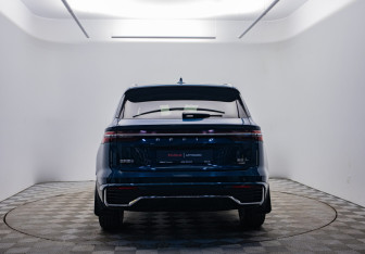 Подержанный автомобиль Geely Monjaro 2023 года (6 фото)