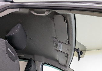 Подержанный автомобиль Renault Sandero 2021 года (22 фото)