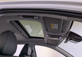 Подержанный автомобиль Hyundai Elantra Sedan 2023 года (23 фото)