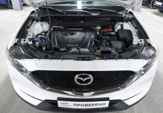 Подержанный автомобиль Mazda CX-5 2017 года (9 фото)