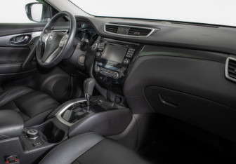 Подержанный автомобиль Nissan X-Trail 2016 года (9 фото)