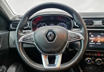 Подержанный автомобиль Renault Arkana 2019 года (21 фото)