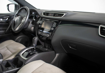 Подержанный автомобиль Nissan Qashqai 2016 года (9 фото)
