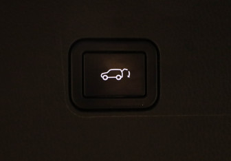 Подержанный автомобиль Changan CS95 2024 года (30 фото)