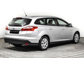 Подержанный автомобиль Ford Focus Wagon 2012 года (5 фото)