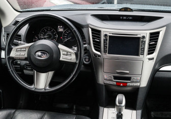 Подержанный автомобиль Subaru Outback Wagon 2011 года (9 фото)