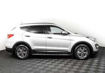 Подержанный автомобиль Hyundai Santa Fe 2015 года (4 фото)