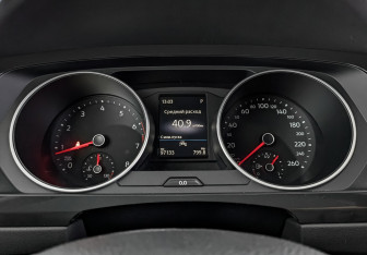 Подержанный автомобиль Volkswagen Tiguan 2020 года (13 фото)
