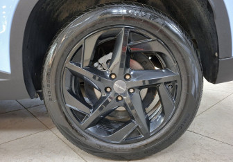 Подержанный автомобиль Omoda C5 2023 года (9 фото)