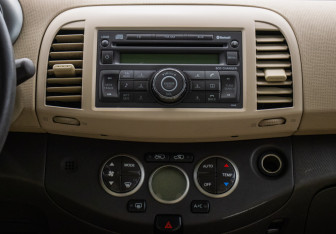 Подержанный автомобиль Nissan Micra Hatchback 2008 года (14 фото)