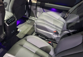 Новый AITO M7 2023 (6 фото)