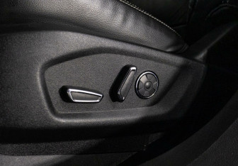 Подержанный автомобиль Ford Explorer 2017 года (14 фото)