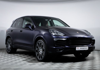 Подержанный автомобиль Porsche Cayenne 2016 года (3 фото)
