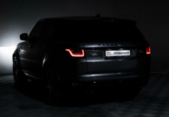 Подержанный автомобиль Land Rover Range Rover Sport 2016 года (19 фото)