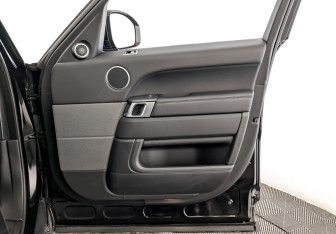 Подержанный автомобиль Land Rover Range Rover Sport 2020 года (25 фото)